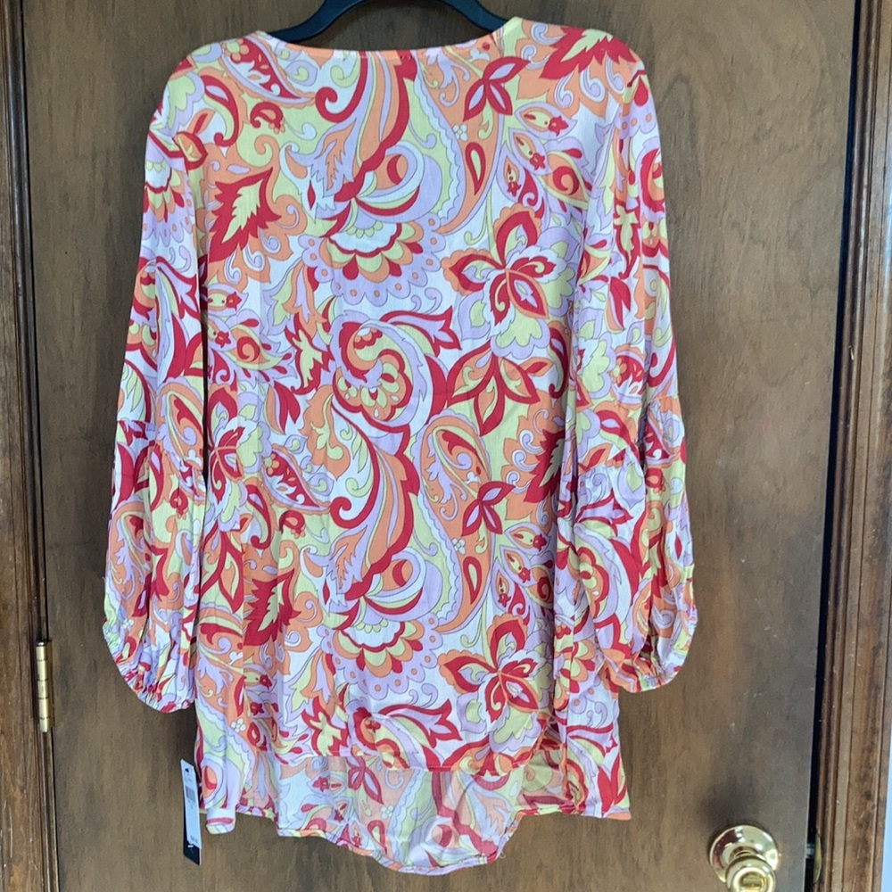 RelistAGB colorful abstract floral blouse lace up w tassel detail at neckline 1X - Picture 13 of 16